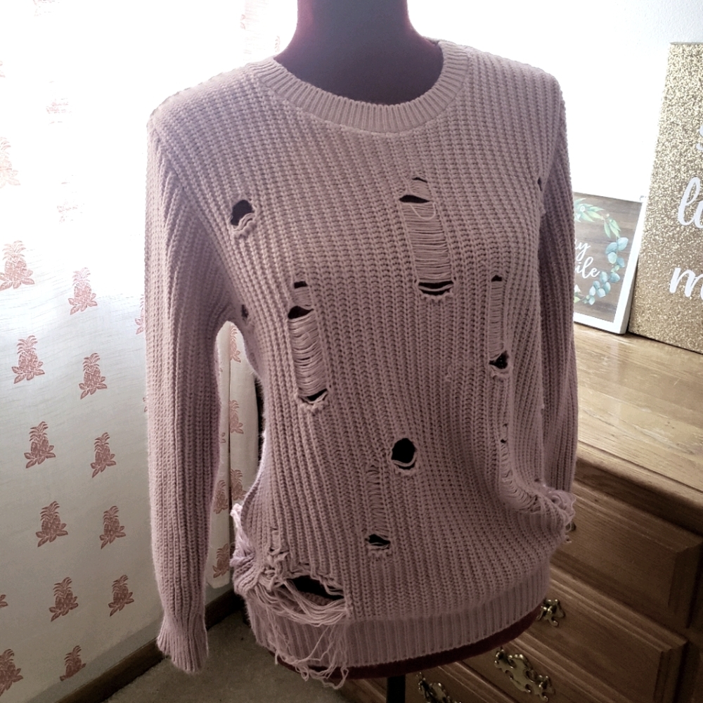 Boohoo pink knit long sleeve sweater with rips S